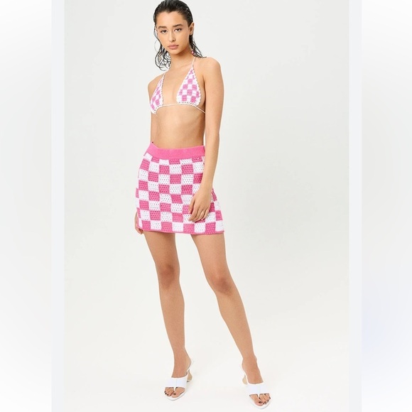 Frankies Bikinis Dresses & Skirts - Frankies Bikinis Jasper Crochet Skirt In Pink Checker Size Small
